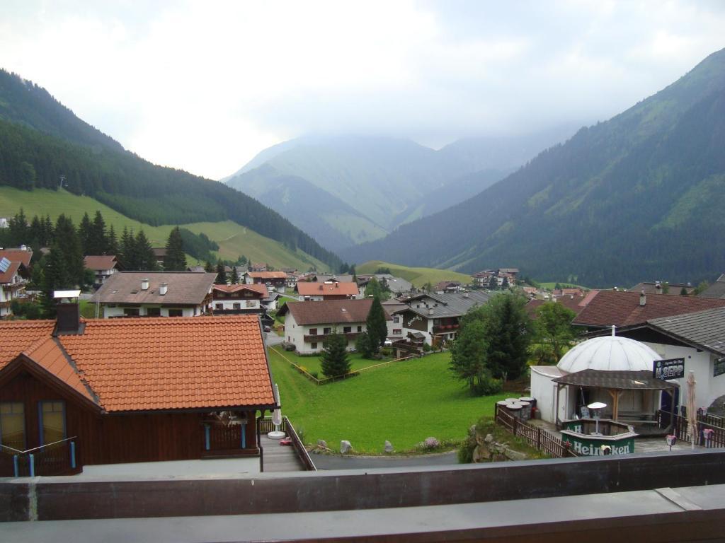 Ferienwohnung Tanneck Garni Berwang Zimmer foto